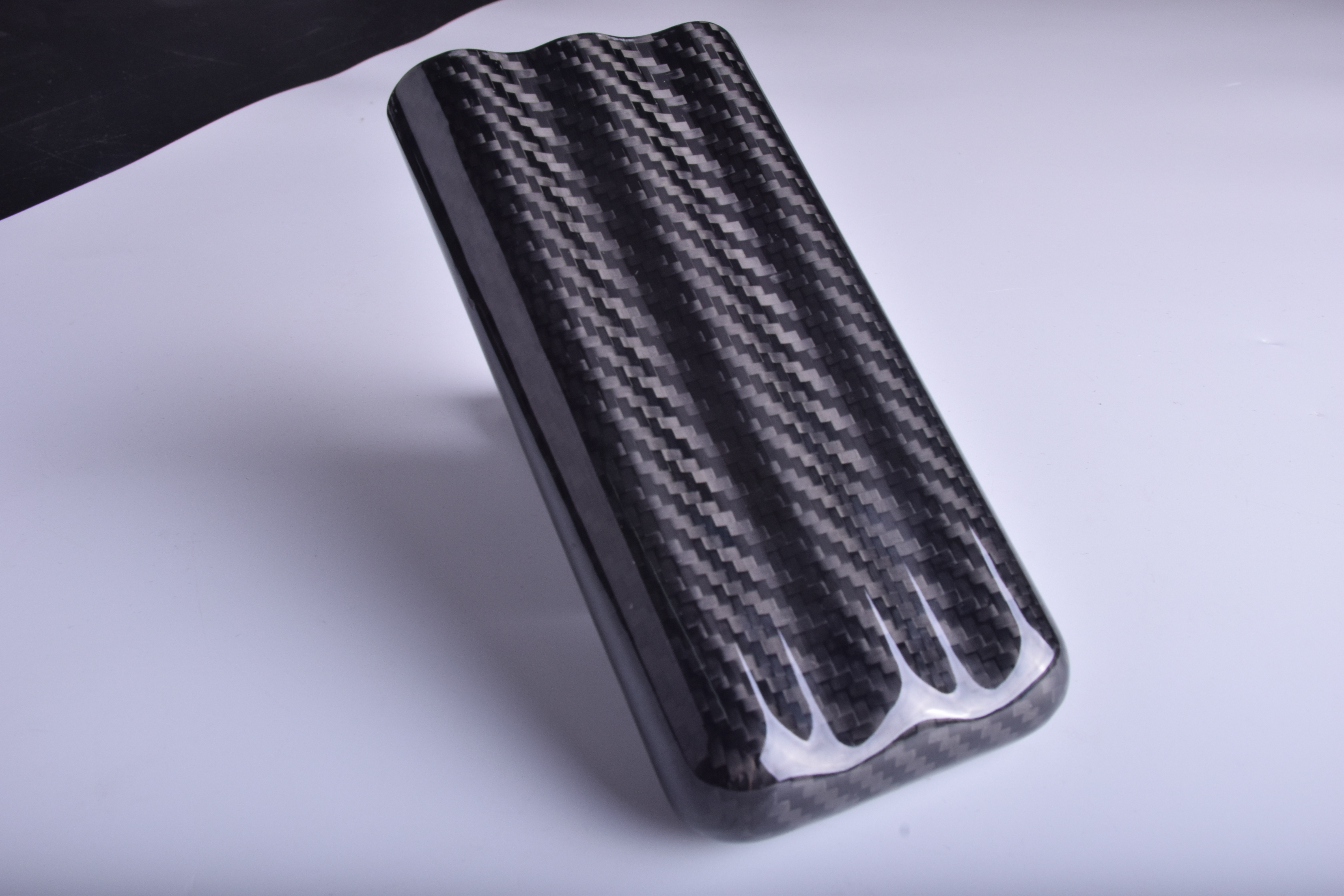 Why  Carbon Cigar Cases  Will Make You  More Attractive?