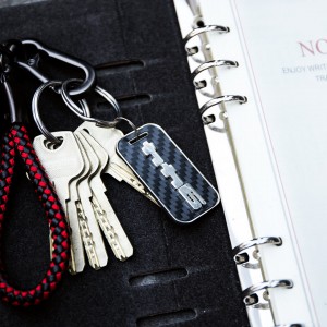 Carbon fiber keychain glue dropping pendant high quality custom