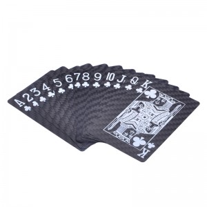 ludpokerkartoj faritaj el karbonfibro kun presado